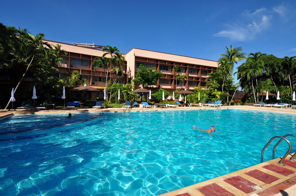 Basaya Beach Hotel & Resort image 1